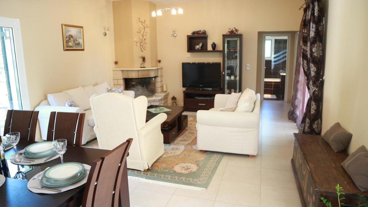 Irini'S Country House กูเวีย ภายนอก รูปภาพ